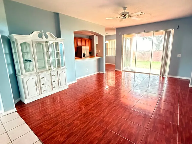 230 Rob Roy Dr — Photo 4