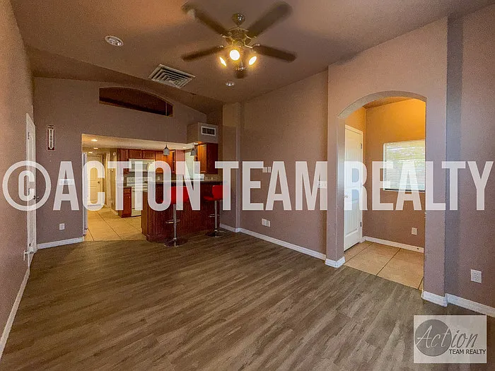 1 bed, 1.0 bath, 800 sqft, $1,125 — Photo 3