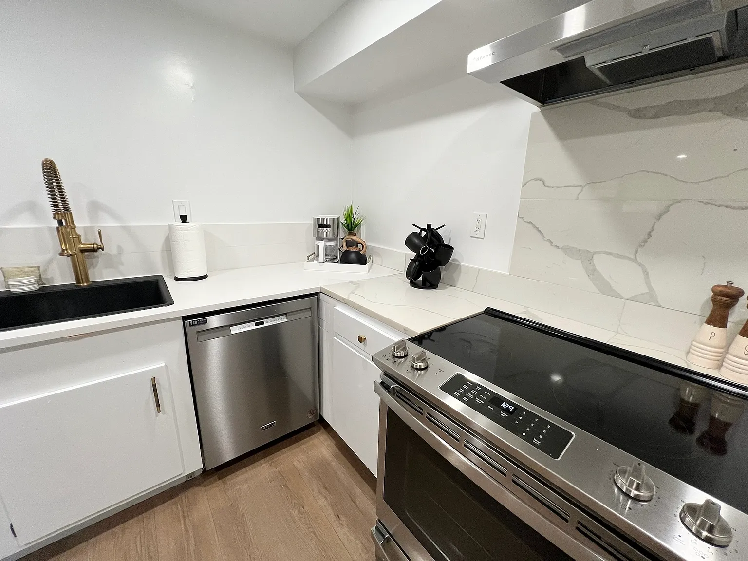 76 Valley Rd — Photo 3
