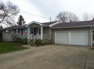 1350 S Keel Ridge Rd, Hermitage, PA 16148