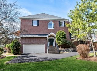 52 Spring Hill Cir, Wayne, NJ 07470
