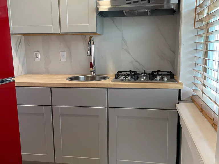 1750 N Pearl St #C7 — Photo 2