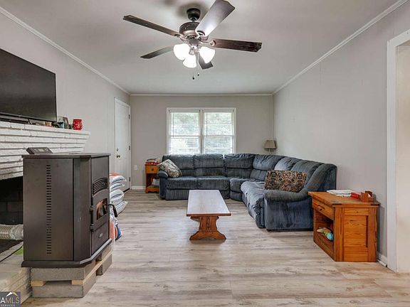 3rd image of 266 Water Oak Rd