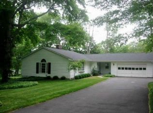 17 Elmcrest Dr, Danbury, CT 06811