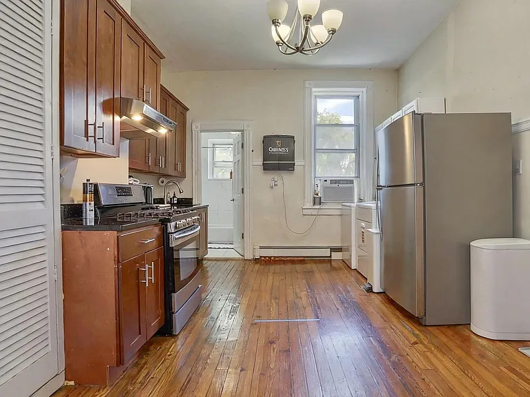 110 Garden St #2 — Photo 3