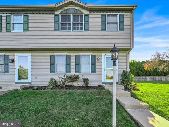 3012 Oak Dr, Reading, PA 19608