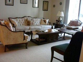 566 Washington St #1B, Brighton, MA 02135