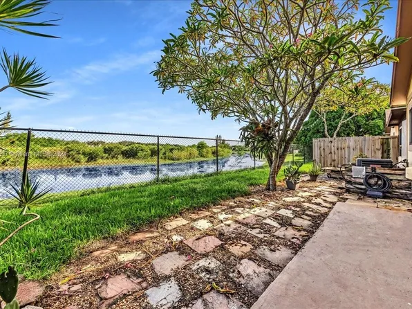 9780 W Daffodil Ln, Miramar, FL 33025