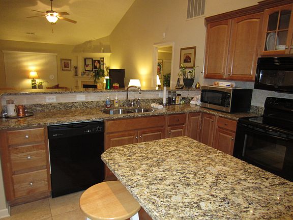 3rd image of 1022 Bayberry Dr.