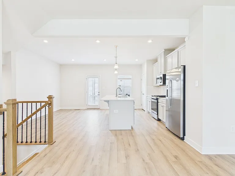 2117 Old Manchester St — Photo 10