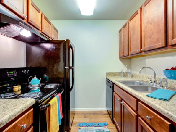 7700 Cedar Point Ln #D-102
