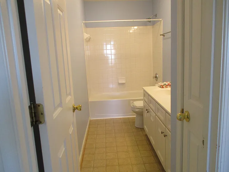 2nd Floor Full Bathroom with Linen Closet