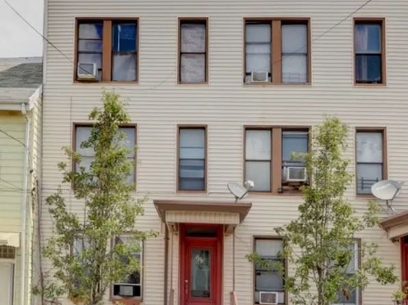 522 28th St, Union City, NJ 07087