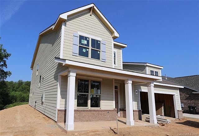 2nd image of 326 Pleasant Hill Dr SE