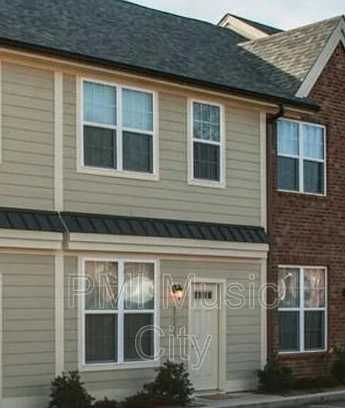 121 Porter Ter — Photo 1