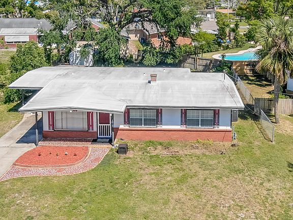 3rd image of 108 Woodlawn Dr