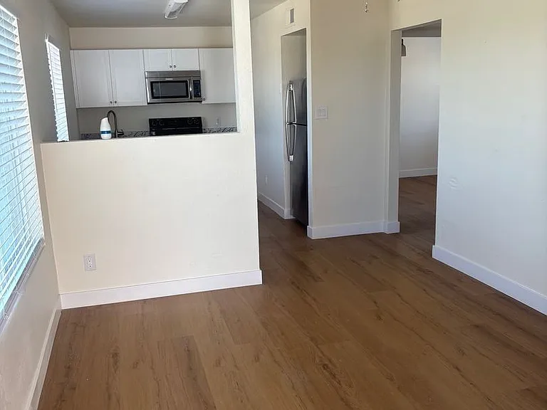7160 N 53rd Ave — Photo 21