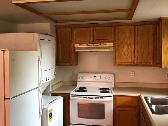 3rd image of 1519 S Peach St