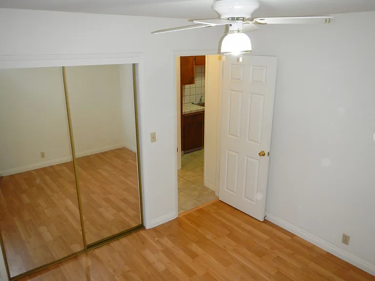 1380 Warburton Ave — Photo 12