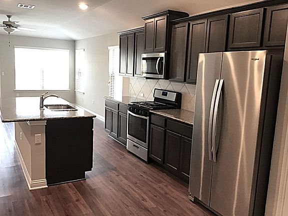 3rd image of 8005 Turnberry Ln