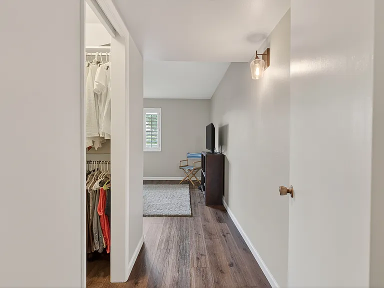 10135 W Andover Ave — Photo 5