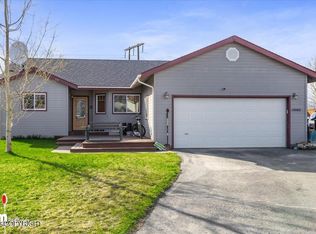 13682 E Guernsey Ln, Palmer, AK 99645