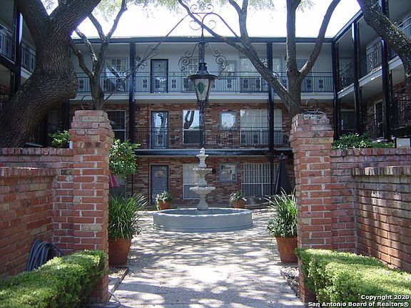 3rd image of 8401 N New Braunfels Ave APT 216A
