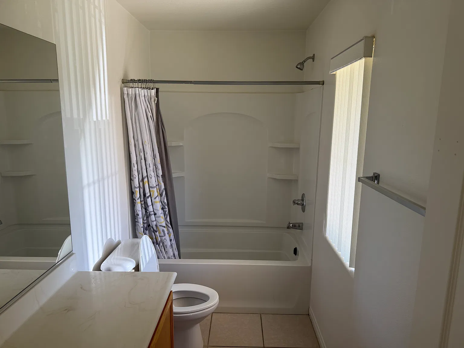 3 bed, 1611 sqft, $1,850 — Photo 4