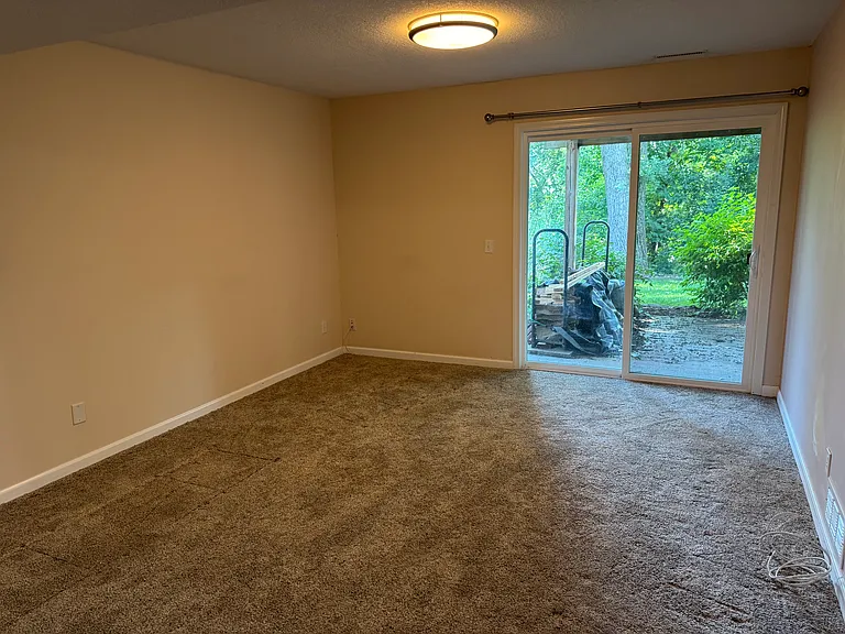10237 Tarn Cir #10237 — Photo 15
