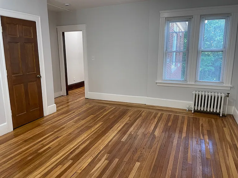 654 Elmwood Ave — Photo 7