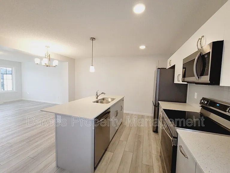 1083 Cy Becker Rd NW — Photo 3