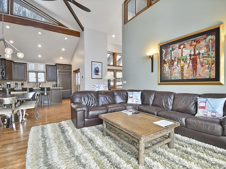 Deer Valley Dr S — Photo 16