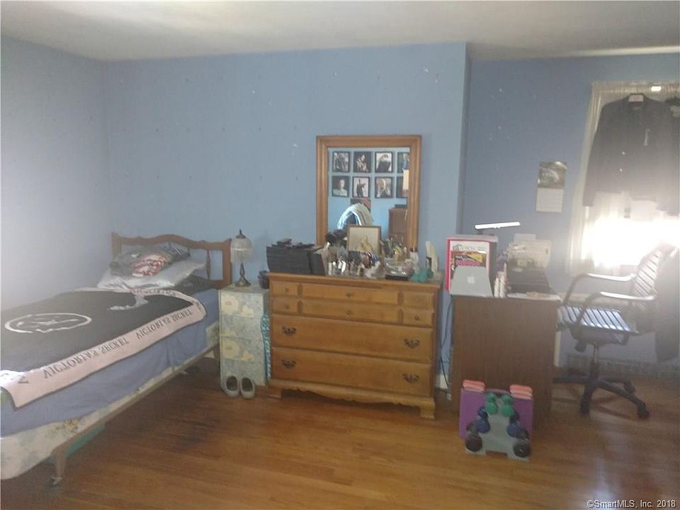 2nd image of 319 Wells Rd