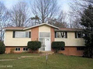 6825 Ontario St, Springfield, VA 22152