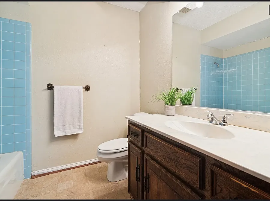 3 bed, 2.5 bath, 1730 sqft, $1,400 — Photo 4
