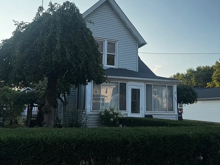 120 W Jackson St — Photo 1