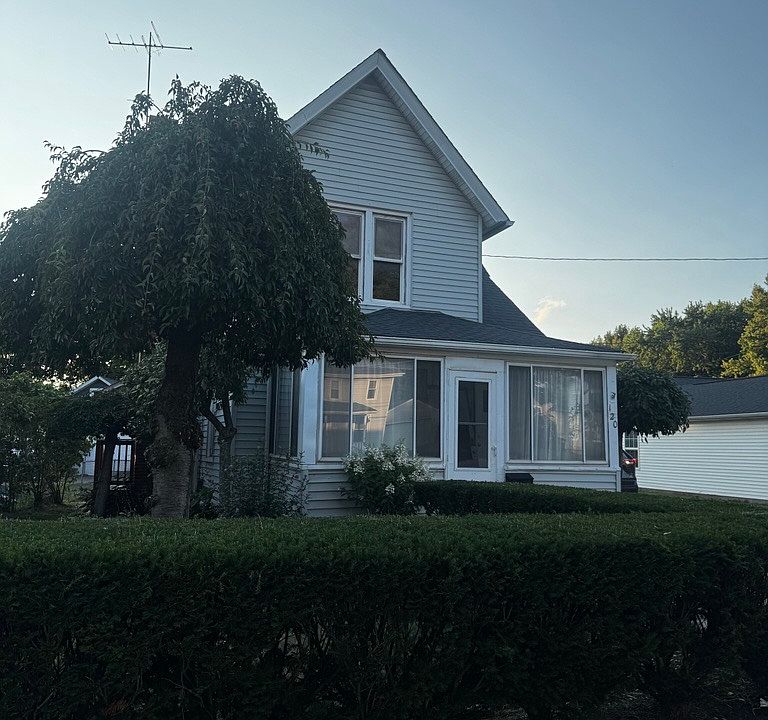 1st image of 120 W Jackson St