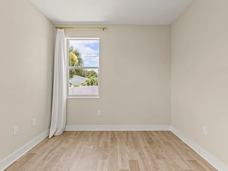 2110 W Palmetto St — Photo 9