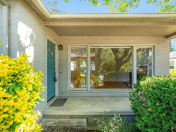3rd image of 1034 Stewart Street