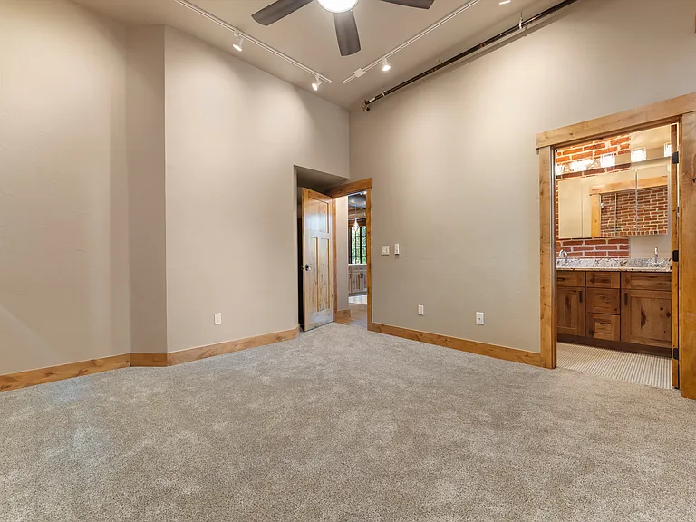 1128 N Grant St #101 — Photo 18