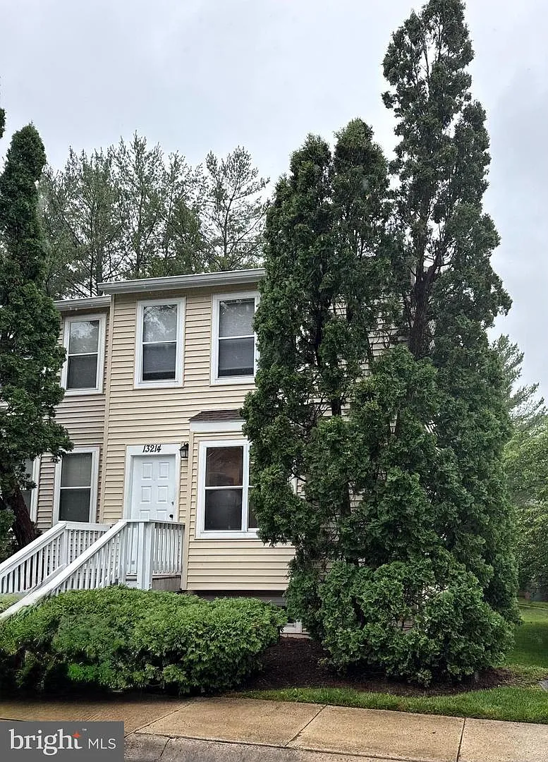 2 bed, 2.5 bath, 1520 sqft, $2,700 — Photo 2