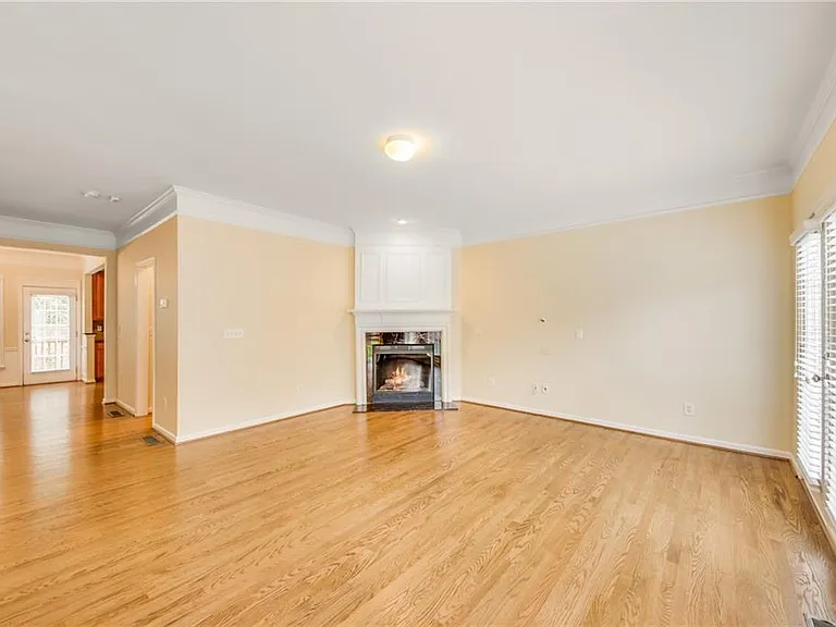 2776 Loftview Sq — Photo 2