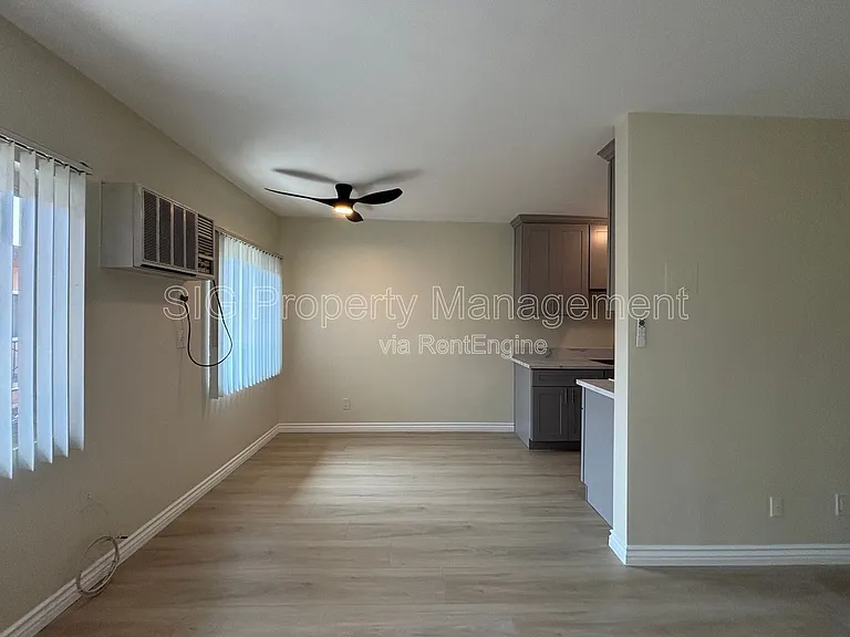 526 E Windsor Rd #10 — Photo 4
