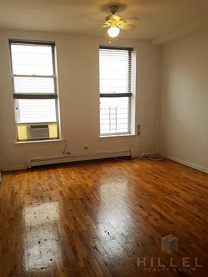 Rented by Hillel Realty Group | media 7