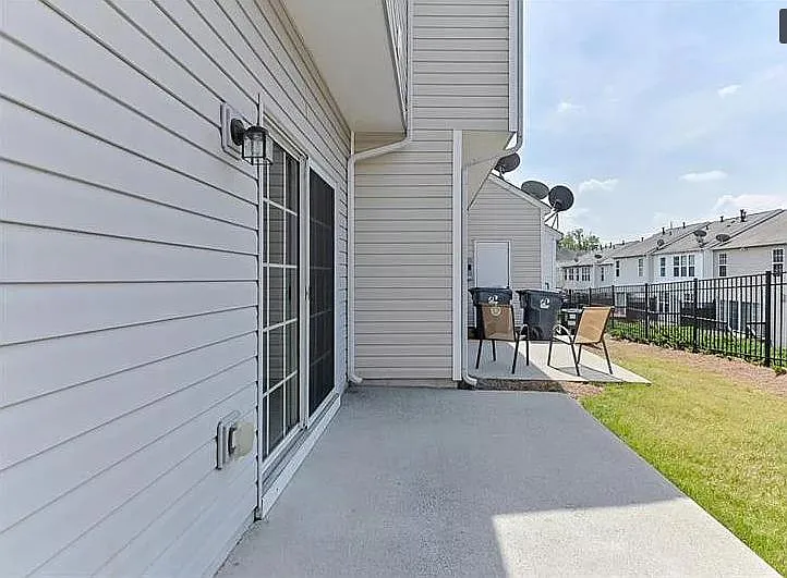1064 Prestwyck Ct — Photo 13