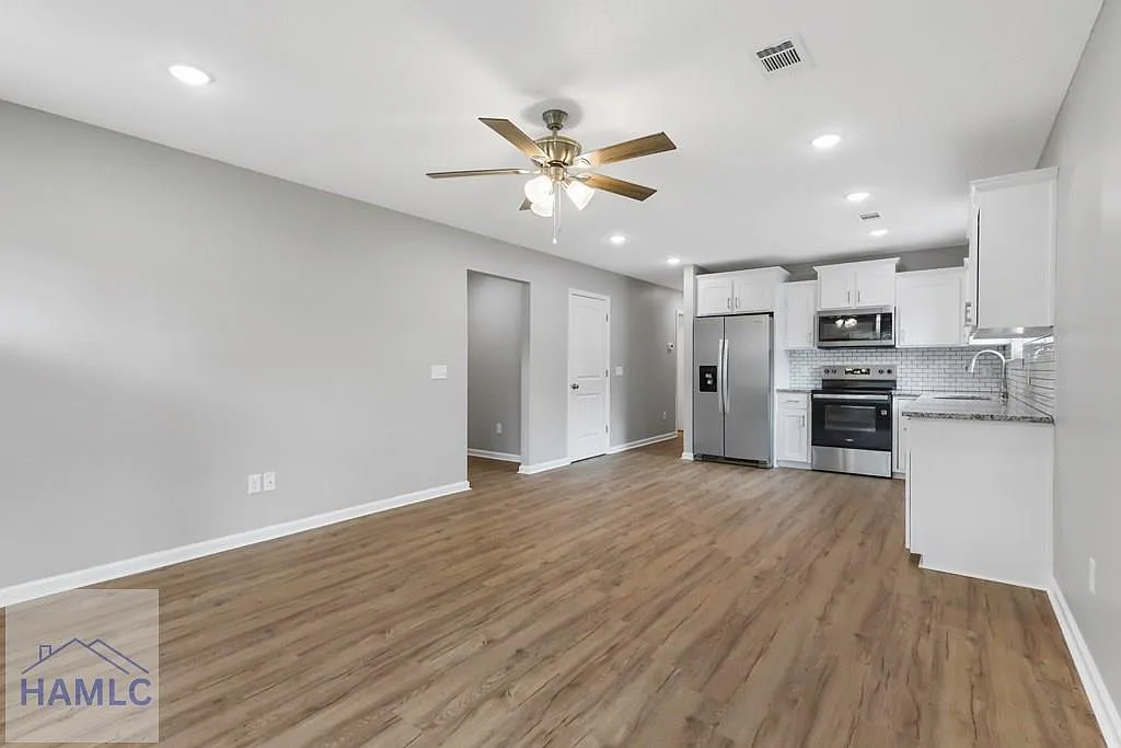 Building Photo - 151 Arabian Ln
