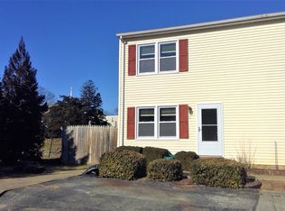 11 Camelot Ct, Stewartstown, PA 17363