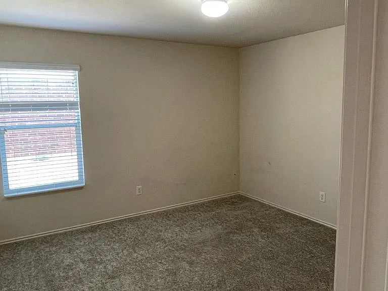 9012 Penny Ln — Photo 12