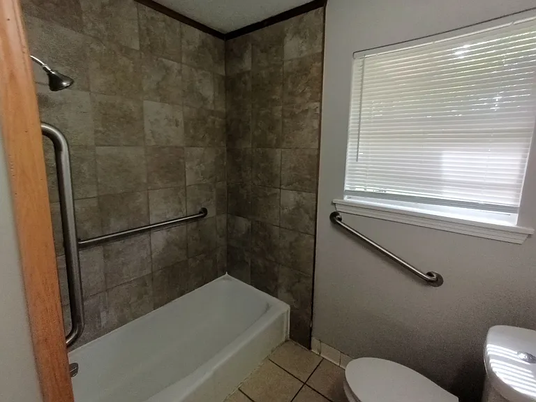 25 Almo Dr — Photo 7
