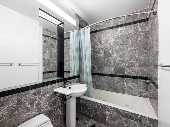 250 East 54th Street image 9 of 9